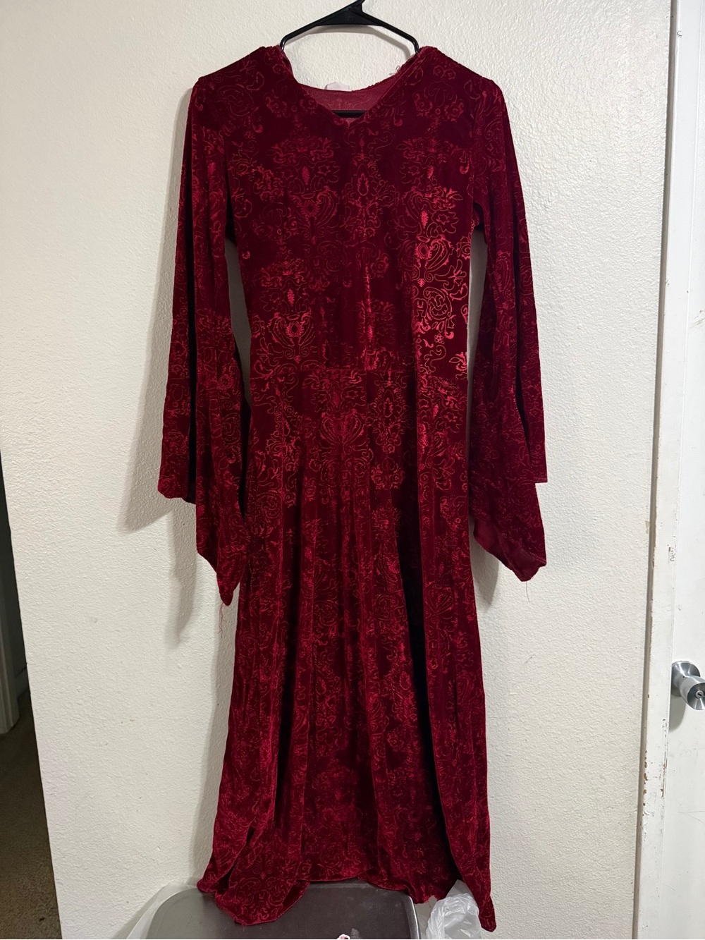 Spirit Burgundy Velvet Maxi Dress with Embossed Pattern Sorceress Costume